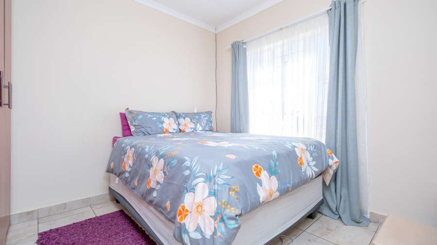2 Bedroom Property for Sale in Waterval East North West